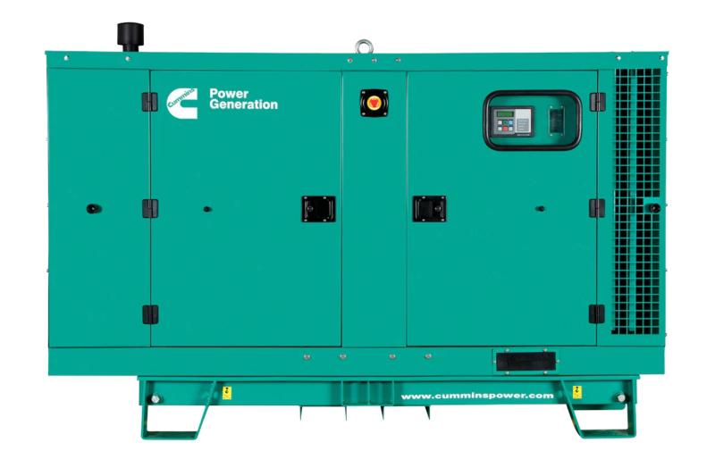 AKSA Cummins C90D5 Generator – Frontansicht, geschlossen, leistungsstarker Stromerzeuger, ideal für gewerbliche Anwendungen