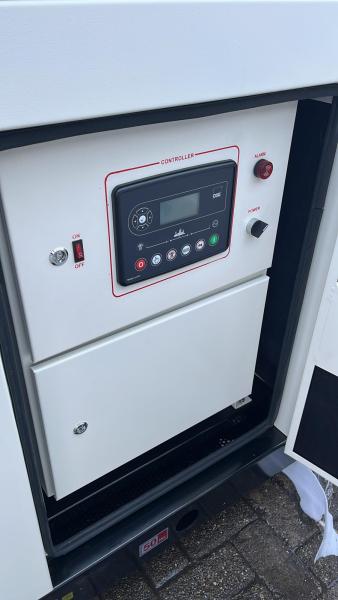 Steuerungseinheit des Perkins 22kVA Generators – Übersichtliches Bedienfeld für einfache Handhabung